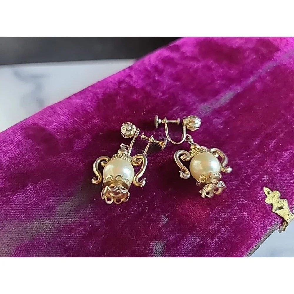 Vintage Faux Pearl Dangling Screwback Earrings